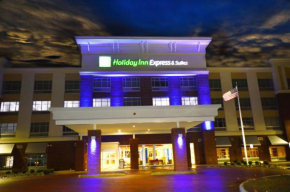 Гостиница Holiday Inn Express & Suites Toledo South-Perrysburg, an IHG Hotel  Перрисберг